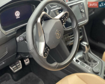 Червоний Фольксваген Тігуан, об'ємом двигуна 1.98 л та пробігом 51 тис. км за 26999 $, фото 75 на Automoto.ua