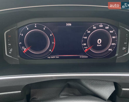 Червоний Фольксваген Тігуан, об'ємом двигуна 1.98 л та пробігом 51 тис. км за 26999 $, фото 54 на Automoto.ua