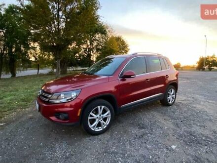 Фольксваген Тигуан 2011 в Ужгороде на Automoto.ua Красный Фольксваген Тигуан, объемом двигателя 1.98 л и пробегом 265 тыс. км за 10500 $, фото 1 на Automoto.ua