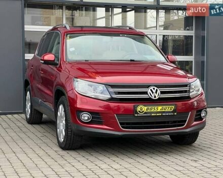 Красный Фольксваген Тигуан, объемом двигателя 1.98 л и пробегом 120 тыс. км за 11800 $, фото 1 на Automoto.ua