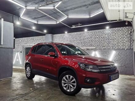 Фольксваген Тигуан 2012 в Львове на Automoto.ua Красный Фольксваген Тигуан, объемом двигателя 2 л и пробегом 240 тыс. км за 15800 $, фото 1 на Automoto.ua