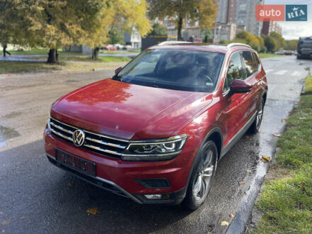 Красный Фольксваген Тигуан, объемом двигателя 1.98 л и пробегом 74 тыс. км за 22100 $, фото 1 на Automoto.ua