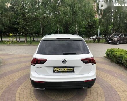 Фольксваген Тигуан, объемом двигателя 0 л и пробегом 37 тыс. км за 22999 $, фото 8 на Automoto.ua