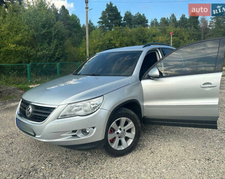 Фольксваген Тигуан, объемом двигателя 2 л и пробегом 262 тыс. км за 9800 $, фото 3 на Automoto.ua