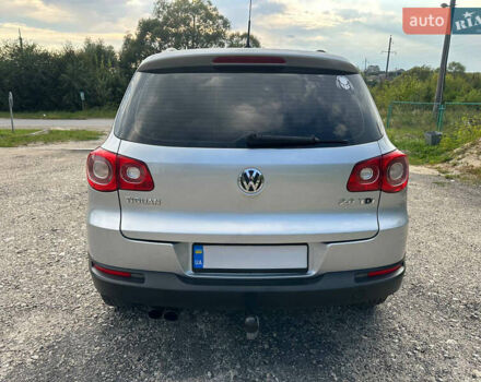 Фольксваген Тигуан, объемом двигателя 2 л и пробегом 262 тыс. км за 9800 $, фото 4 на Automoto.ua