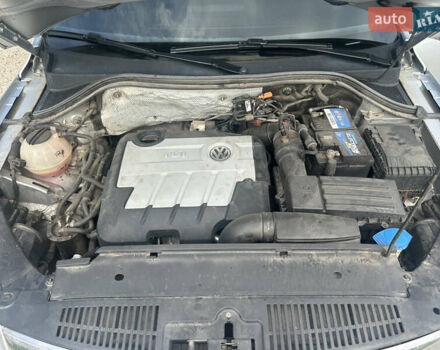 Фольксваген Тигуан, объемом двигателя 2 л и пробегом 262 тыс. км за 9800 $, фото 16 на Automoto.ua
