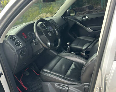 Фольксваген Тигуан, объемом двигателя 2 л и пробегом 262 тыс. км за 9800 $, фото 8 на Automoto.ua