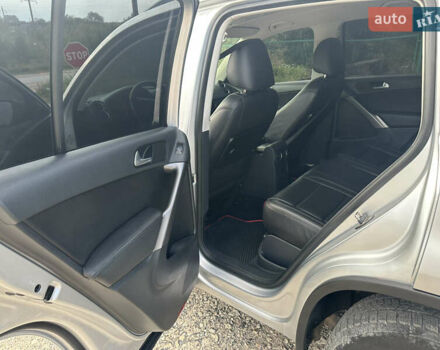 Фольксваген Тигуан, объемом двигателя 2 л и пробегом 262 тыс. км за 9800 $, фото 11 на Automoto.ua