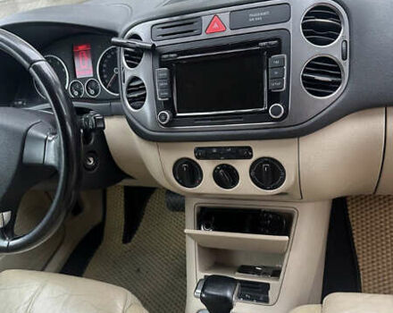 Фольксваген Тигуан, объемом двигателя 2 л и пробегом 242 тыс. км за 8000 $, фото 14 на Automoto.ua