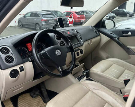 Фольксваген Тигуан, объемом двигателя 2 л и пробегом 242 тыс. км за 8000 $, фото 12 на Automoto.ua
