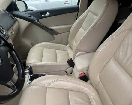 Фольксваген Тигуан, объемом двигателя 2 л и пробегом 242 тыс. км за 8000 $, фото 13 на Automoto.ua