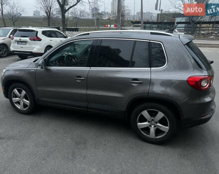 Фольксваген Тігуан, об'ємом двигуна 2 л та пробігом 230 тис. км за 9500 $, фото 4 на Automoto.ua