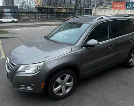 Фольксваген Тігуан, об'ємом двигуна 2 л та пробігом 230 тис. км за 9500 $, фото 5 на Automoto.ua