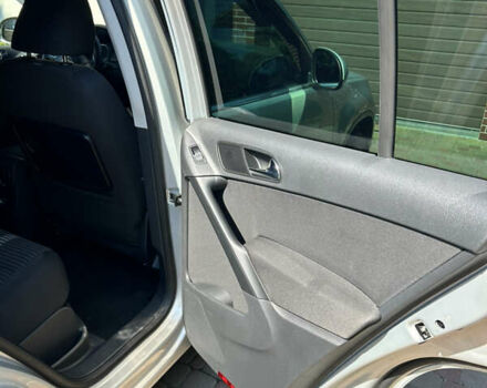 Фольксваген Тігуан, об'ємом двигуна 2 л та пробігом 193 тис. км за 13200 $, фото 5 на Automoto.ua