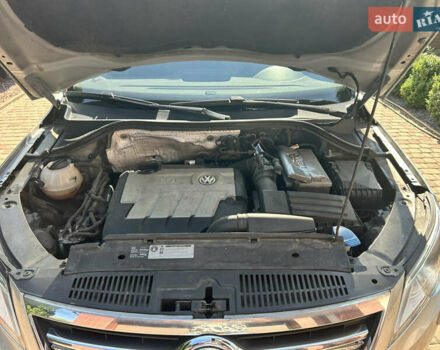 Фольксваген Тігуан, об'ємом двигуна 2 л та пробігом 193 тис. км за 13200 $, фото 9 на Automoto.ua