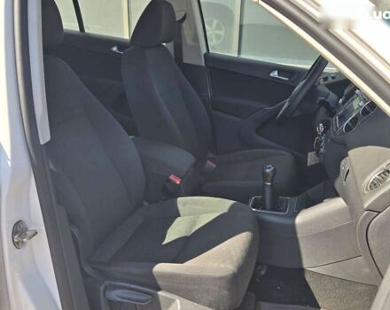 Фольксваген Тигуан, объемом двигателя 2 л и пробегом 124 тыс. км за 9900 $, фото 11 на Automoto.ua