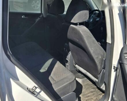 Фольксваген Тигуан, объемом двигателя 2 л и пробегом 124 тыс. км за 9900 $, фото 13 на Automoto.ua