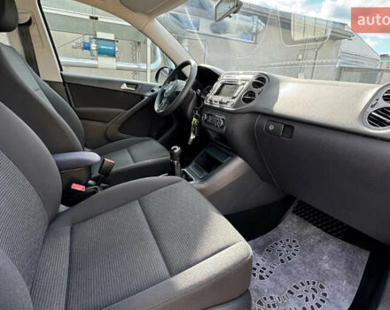 Фольксваген Тигуан, объемом двигателя 1.39 л и пробегом 76 тыс. км за 4285 $, фото 10 на Automoto.ua