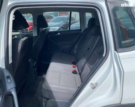 Фольксваген Тігуан, об'ємом двигуна 2 л та пробігом 201 тис. км за 10300 $, фото 16 на Automoto.ua
