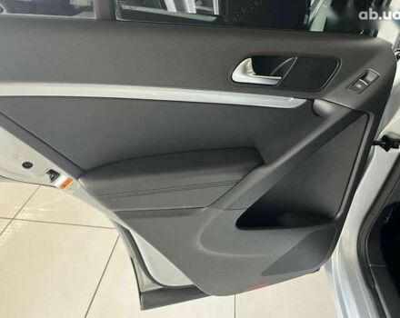 Фольксваген Тігуан, об'ємом двигуна 2 л та пробігом 214 тис. км за 15200 $, фото 19 на Automoto.ua