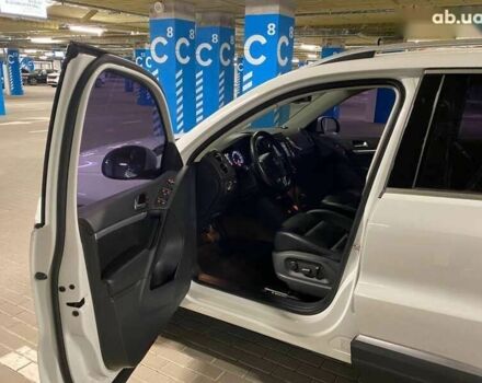 Фольксваген Тігуан, об'ємом двигуна 2 л та пробігом 193 тис. км за 16000 $, фото 16 на Automoto.ua