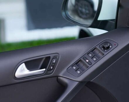 Фольксваген Тигуан, объемом двигателя 2 л и пробегом 77 тыс. км за 17587 $, фото 12 на Automoto.ua