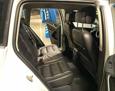 Фольксваген Тигуан, объемом двигателя 2 л и пробегом 181 тыс. км за 16000 $, фото 19 на Automoto.ua