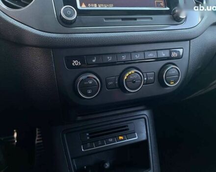 Фольксваген Тігуан, об'ємом двигуна 2 л та пробігом 151 тис. км за 18200 $, фото 14 на Automoto.ua