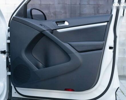 Фольксваген Тигуан, объемом двигателя 2 л и пробегом 94 тыс. км за 16700 $, фото 28 на Automoto.ua