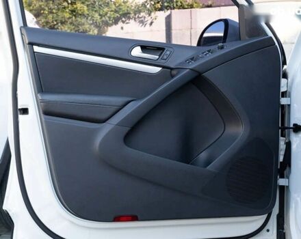 Фольксваген Тигуан, объемом двигателя 2 л и пробегом 94 тыс. км за 16700 $, фото 17 на Automoto.ua