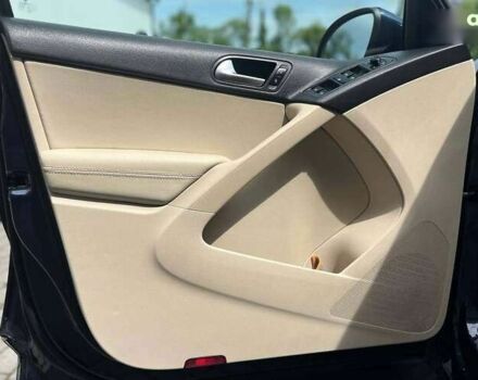 Фольксваген Тигуан, объемом двигателя 2 л и пробегом 129 тыс. км за 14000 $, фото 7 на Automoto.ua