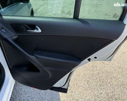 Фольксваген Тігуан, об'ємом двигуна 2 л та пробігом 154 тис. км за 14500 $, фото 12 на Automoto.ua