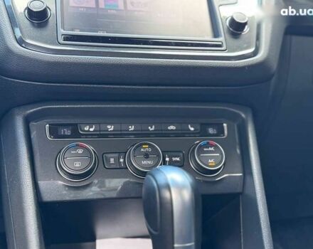 Фольксваген Тігуан, об'ємом двигуна 2 л та пробігом 185 тис. км за 24900 $, фото 29 на Automoto.ua
