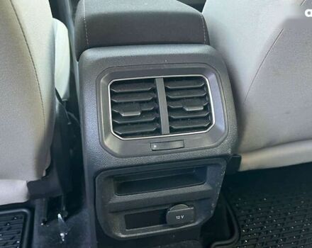 Фольксваген Тигуан, объемом двигателя 2 л и пробегом 42 тыс. км за 18000 $, фото 19 на Automoto.ua