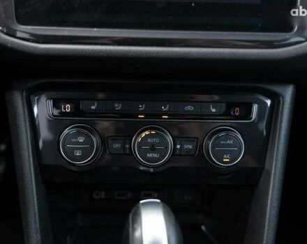 Фольксваген Тигуан, объемом двигателя 2 л и пробегом 200 тыс. км за 17000 $, фото 23 на Automoto.ua