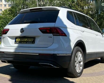 Фольксваген Тігуан, об'ємом двигуна 2 л та пробігом 123 тис. км за 21490 $, фото 6 на Automoto.ua