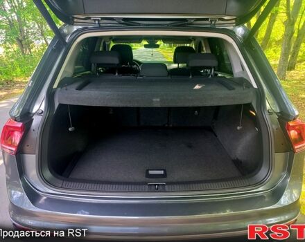 Фольксваген Тигуан, объемом двигателя 2 л и пробегом 220 тыс. км за 22000 $, фото 4 на Automoto.ua