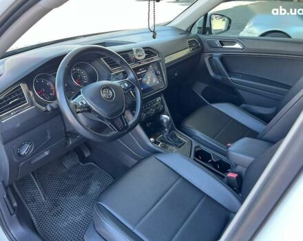 Фольксваген Тігуан, об'ємом двигуна 2 л та пробігом 64 тис. км за 17900 $, фото 14 на Automoto.ua