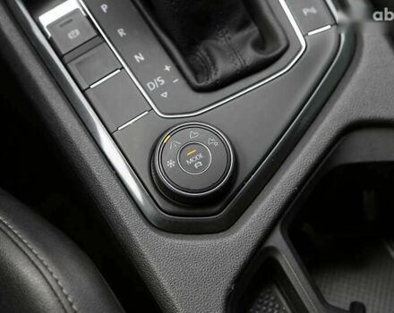 Фольксваген Тігуан, об'ємом двигуна 2 л та пробігом 138 тис. км за 17900 $, фото 19 на Automoto.ua