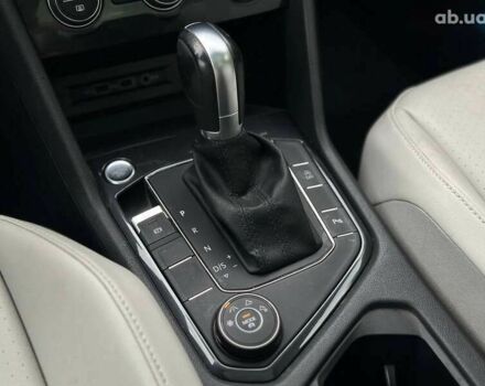 Фольксваген Тигуан, объемом двигателя 2 л и пробегом 145 тыс. км за 22500 $, фото 29 на Automoto.ua