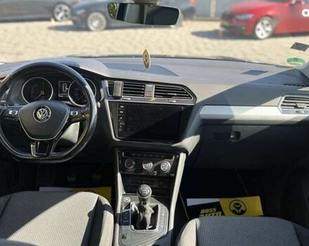 Фольксваген Тігуан, об'ємом двигуна 2 л та пробігом 258 тис. км за 18700 $, фото 24 на Automoto.ua