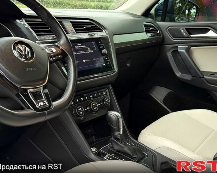 Фольксваген Тігуан, об'ємом двигуна 2 л та пробігом 103 тис. км за 18999 $, фото 10 на Automoto.ua