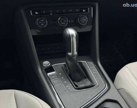 Фольксваген Тігуан, об'ємом двигуна 2 л та пробігом 117 тис. км за 19650 $, фото 17 на Automoto.ua