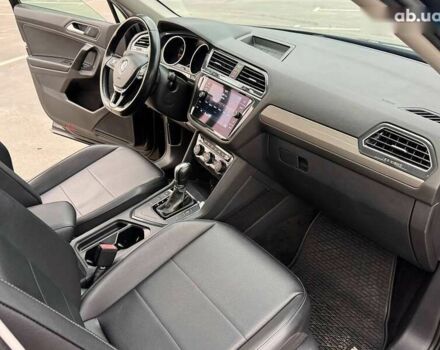 Фольксваген Тигуан, объемом двигателя 2 л и пробегом 172 тыс. км за 19300 $, фото 24 на Automoto.ua