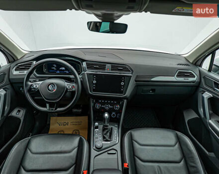 Фольксваген Тигуан, объемом двигателя 2 л и пробегом 56 тыс. км за 31844 $, фото 11 на Automoto.ua
