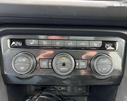 Фольксваген Тигуан, объемом двигателя 2 л и пробегом 130 тыс. км за 18500 $, фото 26 на Automoto.ua