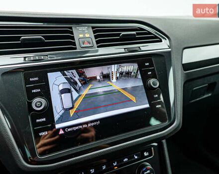 Фольксваген Тигуан, объемом двигателя 2 л и пробегом 56 тыс. км за 31844 $, фото 16 на Automoto.ua