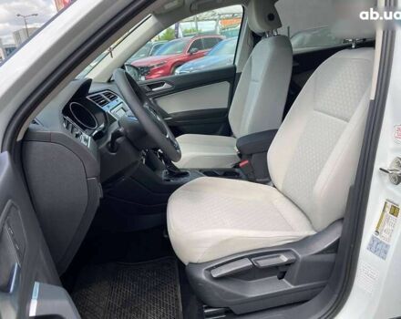 Фольксваген Тигуан, объемом двигателя 2 л и пробегом 33 тыс. км за 18900 $, фото 17 на Automoto.ua