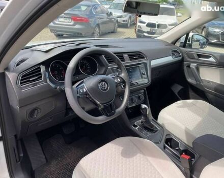 Фольксваген Тигуан, объемом двигателя 2 л и пробегом 33 тыс. км за 18900 $, фото 10 на Automoto.ua