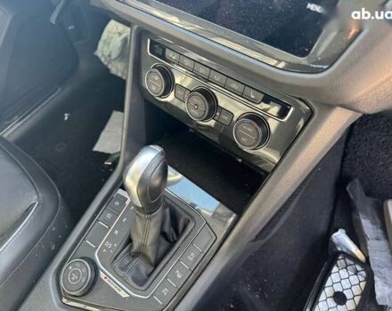 Фольксваген Тігуан, об'ємом двигуна 2 л та пробігом 111 тис. км за 17700 $, фото 10 на Automoto.ua
